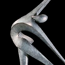 Joy, sculpture contemporaine de Marion Bürkle, bronze patiné 75 cm